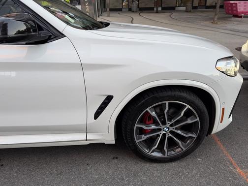 White 2022 BMW X3 M40i