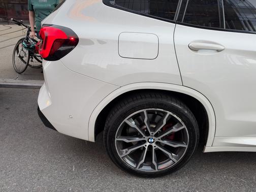 White 2022 BMW X3 M40i