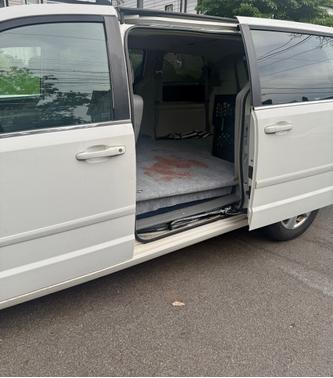 2010 Volkswagen Routan SE