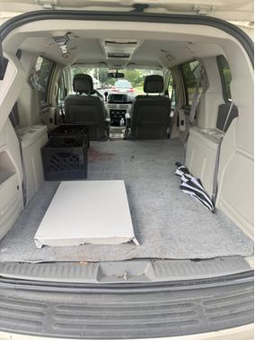2010 Volkswagen Routan SE