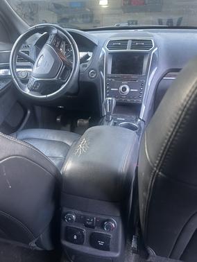 Gray 2018 Ford Explorer Limited