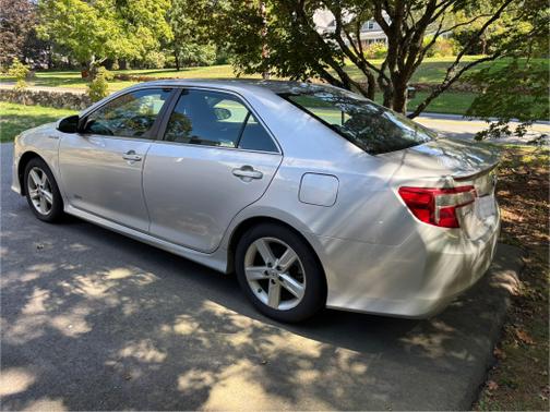 2014 Toyota Camry Hybrid SE Limited Edition