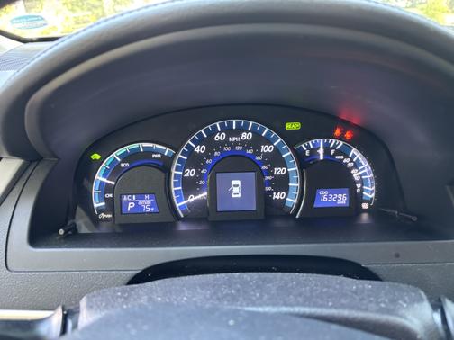 2014 Toyota Camry Hybrid SE Limited Edition