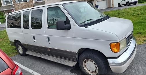 2003 Ford E150 XL Wagon