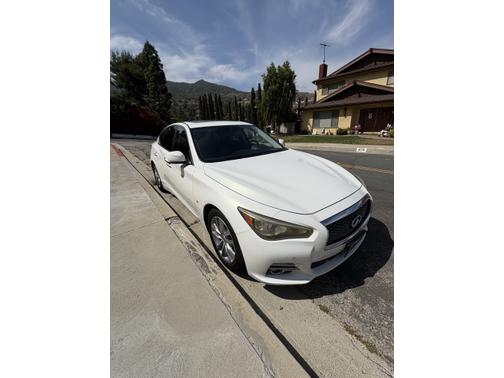 2014 INFINITI Q50 Premium