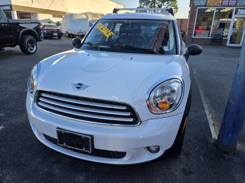 2011 MINI Cooper Countryman Base