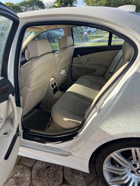 White 2008 BMW 550 i