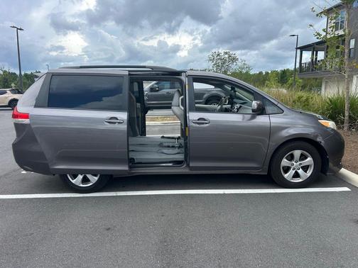 Gray 2013 Toyota Sienna LE