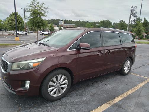 Red 2015 Kia Sedona EX