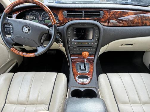 2008 Jaguar S-Type 3