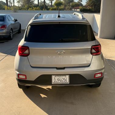 2024 Hyundai VENUE SEL