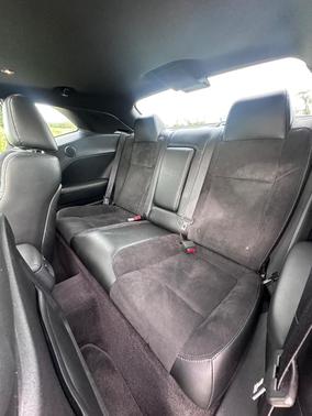 Black 2018 Dodge Challenger 392 Hemi Scat Pack Shaker