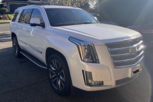 White 2018 Cadillac Escalade Luxury