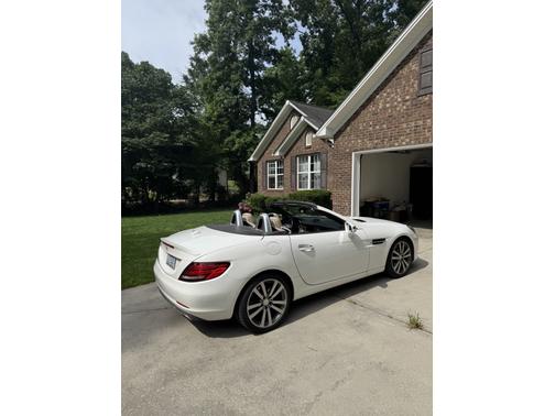 2017 Mercedes-Benz SLC 300 Base