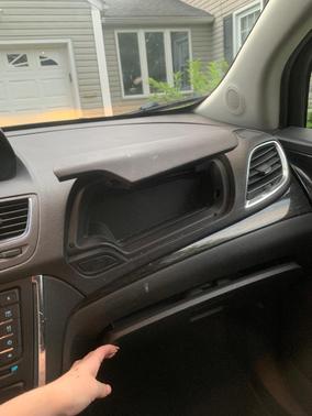 White 2015 Buick Encore Convenience