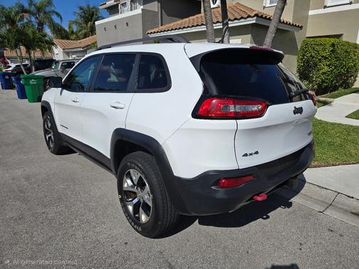 White 2014 Jeep Cherokee Trailhawk