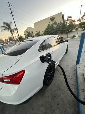 White 2017 Chevrolet Malibu Hybrid Base