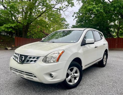 White 2013 Nissan Rogue S