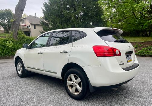 White 2013 Nissan Rogue S