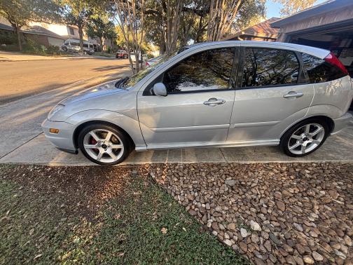 2004 Ford Focus ZX5
