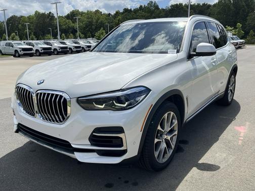 White 2022 BMW X5 xDrive40i