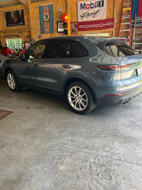 Blue 2019 Porsche Cayenne Cayenne