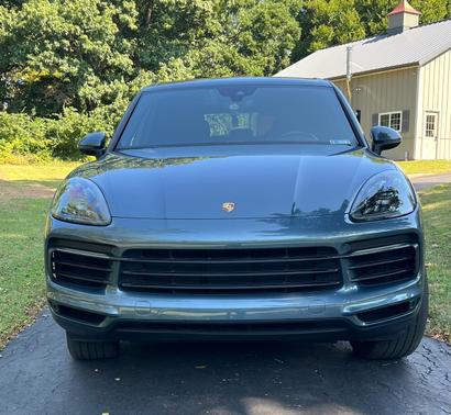 Blue 2019 Porsche Cayenne Cayenne