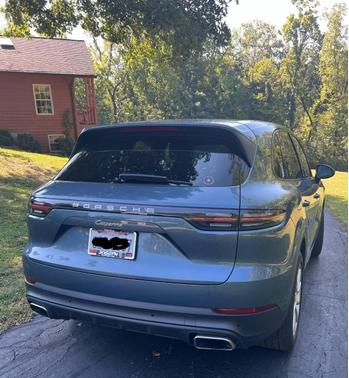 Blue 2019 Porsche Cayenne Cayenne