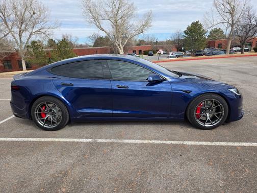 2024 Tesla Model S Plaid