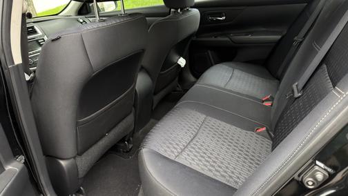 Black 2016 Nissan Altima 2.5 S