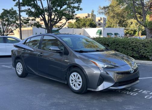 2016 Toyota Prius Two