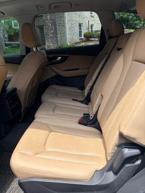 White 2022 Audi Q7 55 Premium Plus