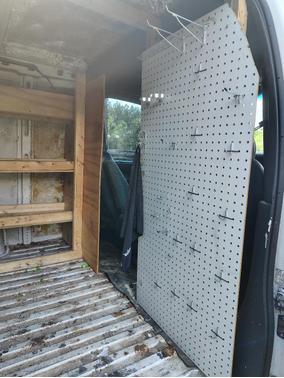 White 1998 GMC Savana 2500 Base
