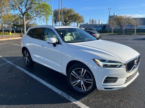 2020 Volvo XC60 T5 Momentum