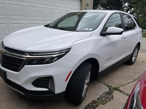 White 2023 Chevrolet Equinox LT