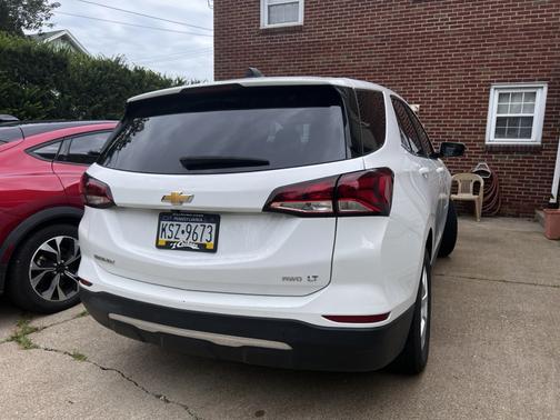 White 2023 Chevrolet Equinox LT