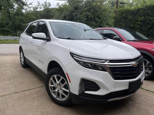 White 2023 Chevrolet Equinox LT