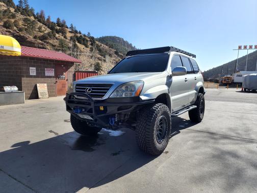 Photo 1 of 12 of 2005 Lexus GX 470 Base