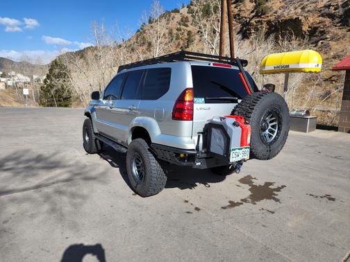 Photo 4 of 12 of 2005 Lexus GX 470 Base