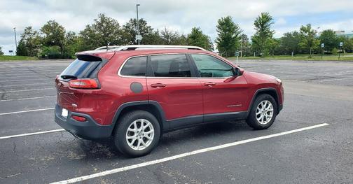 Red 2016 Jeep Cherokee Latitude
