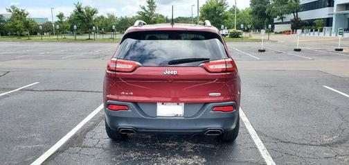 Red 2016 Jeep Cherokee Latitude
