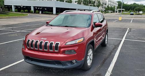 Red 2016 Jeep Cherokee Latitude