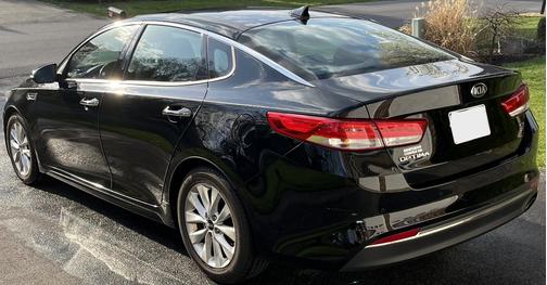 Black 2018 Kia Optima EX
