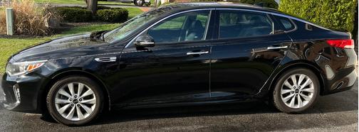 Black 2018 Kia Optima EX