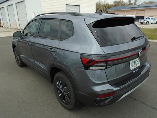 2025 Volkswagen Taos S FWD