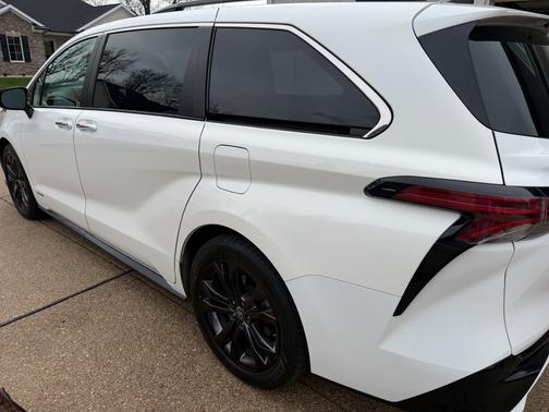 2021 Toyota Sienna XSE 7 Passenger