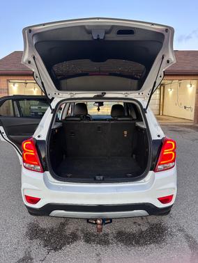 White 2018 Chevrolet Trax LT