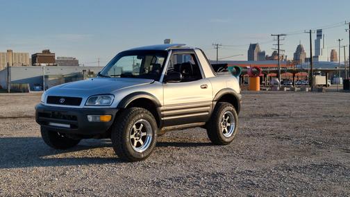 Silver 1998 Toyota RAV4 Soft Top
