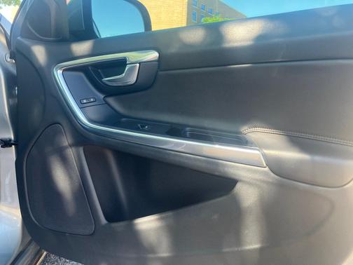 Silver 2013 Volvo S60 T5