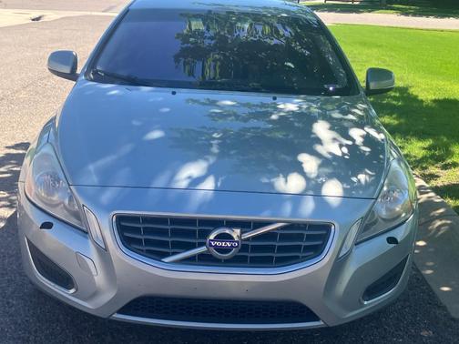 Silver 2013 Volvo S60 T5